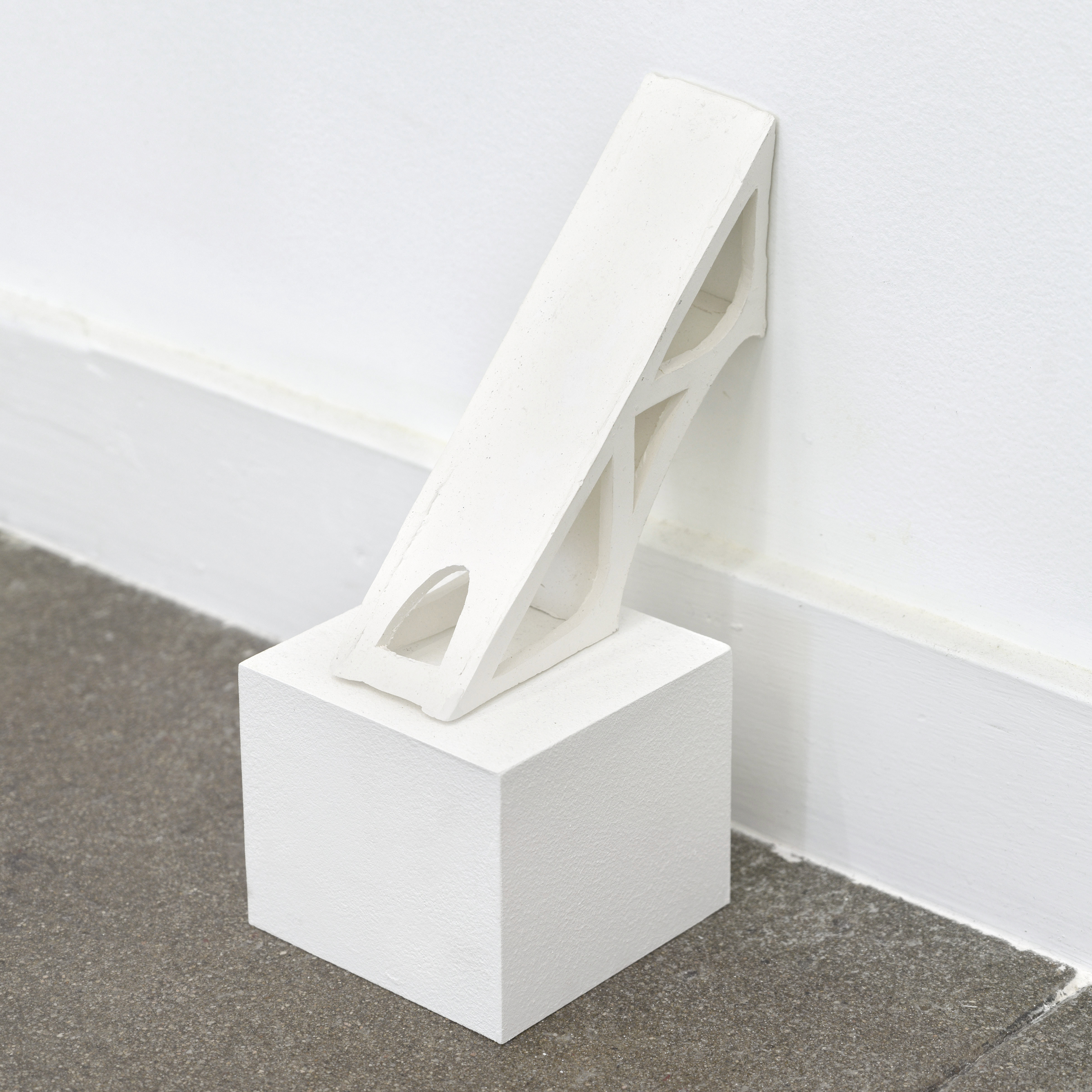 Building a Bridge to a Way Corner Brace for Deep Gulf in the Room